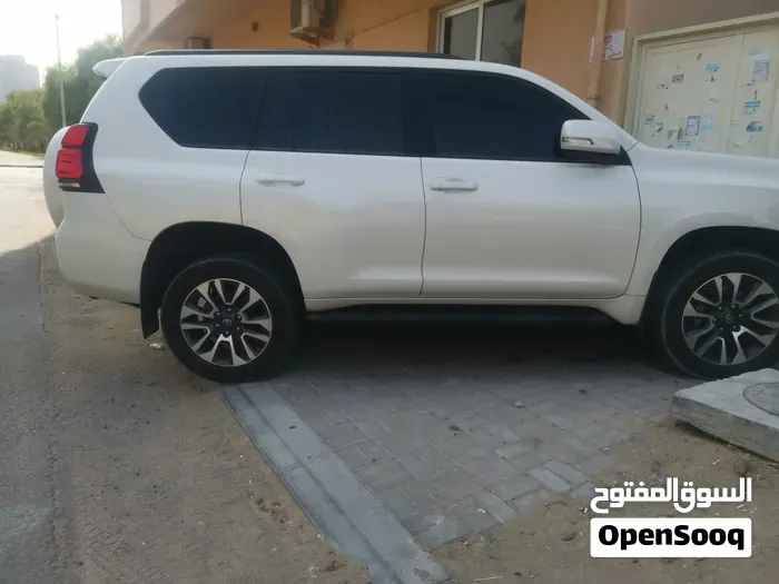 Toyota Land Cruiser Gxr 2022 photo 4