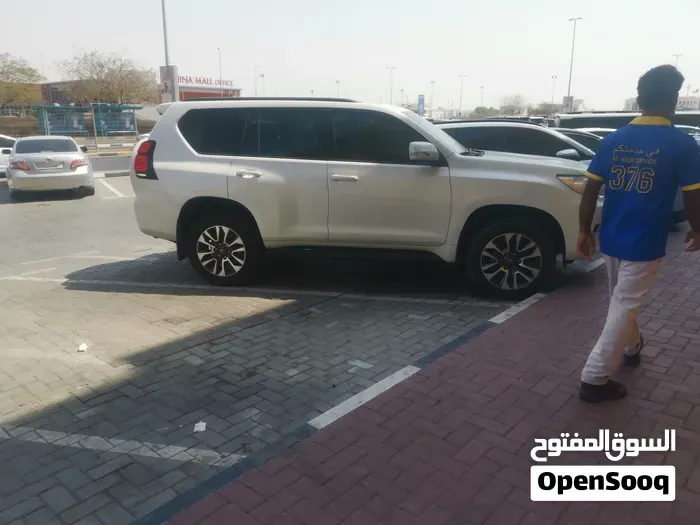 Toyota Land Cruiser Gxr 2022 photo 3