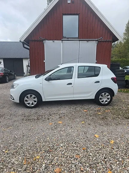 Dacia Sandero 2018 photo 2