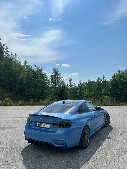 BMW M4 2014 photo 3