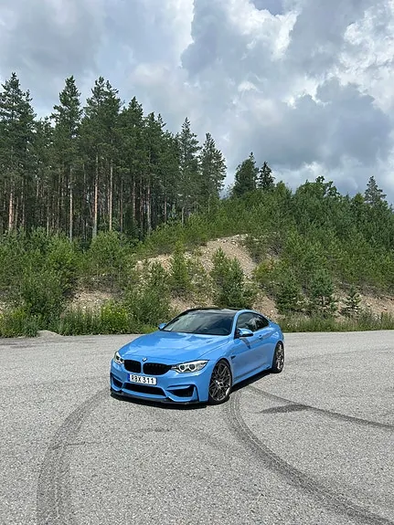 BMW M4 2014 photo 4