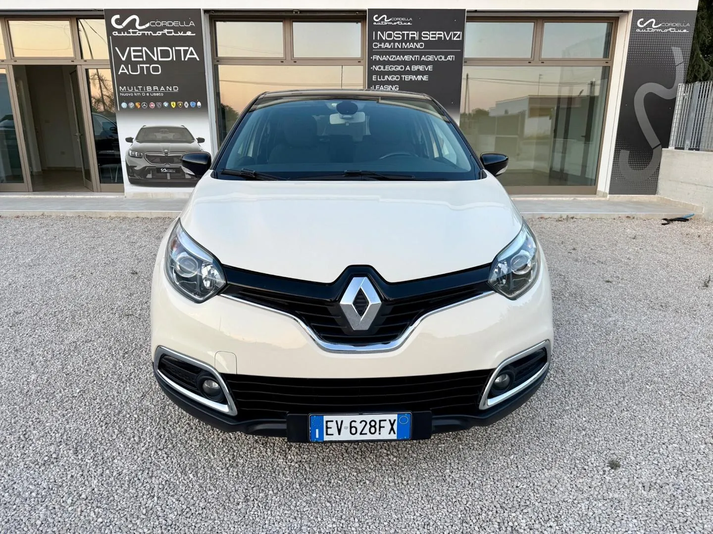 Renault Captur 2014 photo 2