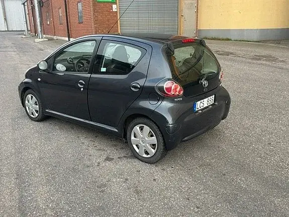 Toyota Aygo 2010 photo 5