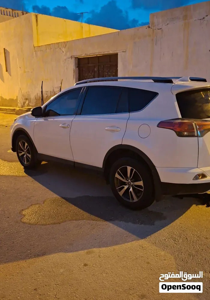 Toyota Rav 4 2018 photo 2