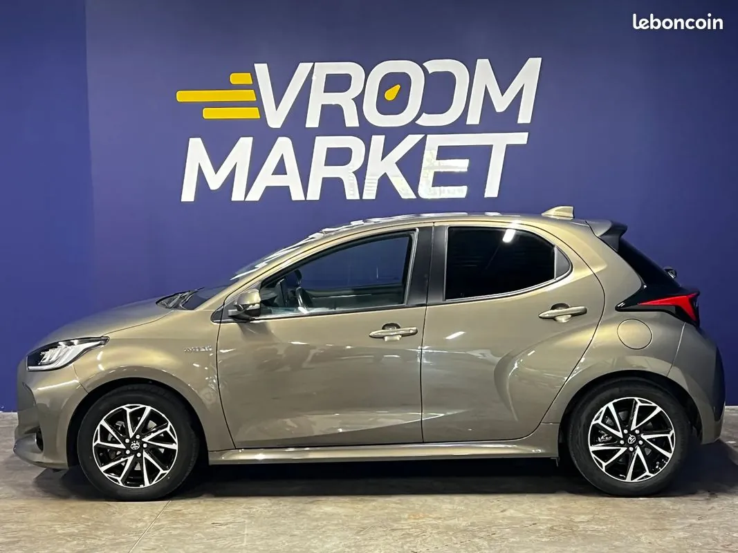 Toyota Yaris 2021 photo 2