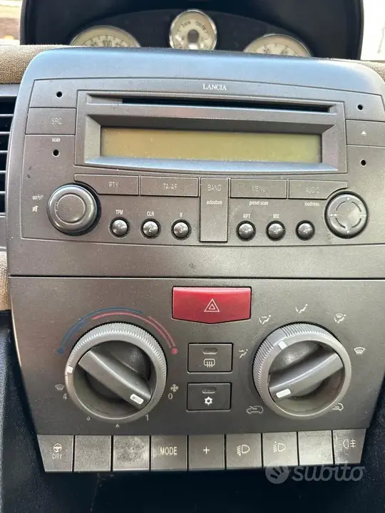 Lancia Ypsilon 2005 photo 4