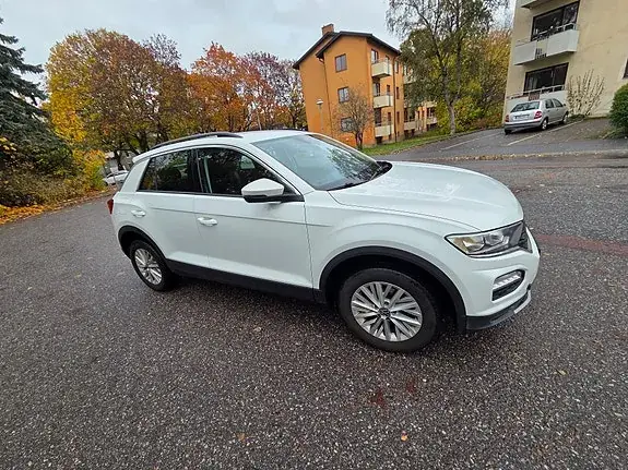 Volkswagen T-Roc 2021 photo 2