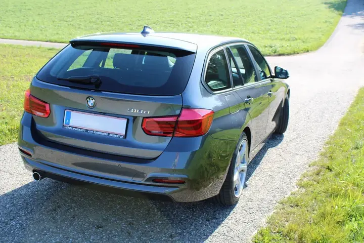 BMW 3 Series 2015 photo 3