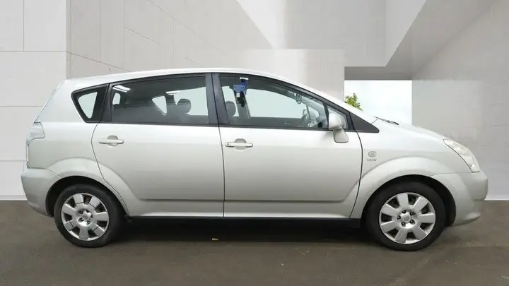 Toyota Corolla Verso 2005 photo 5