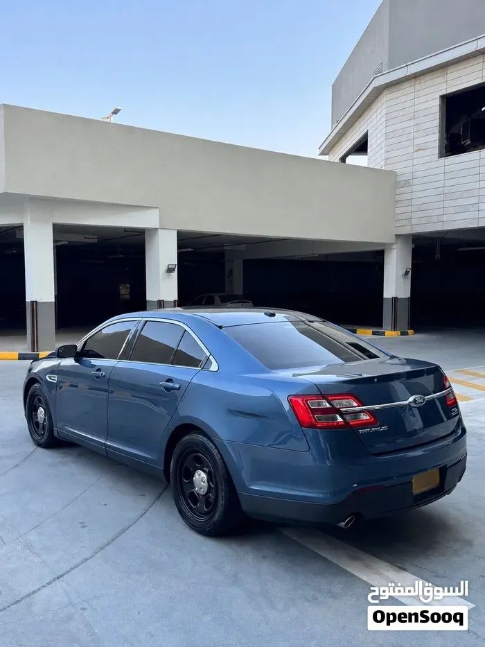 Ford Taurus 2018 photo 3