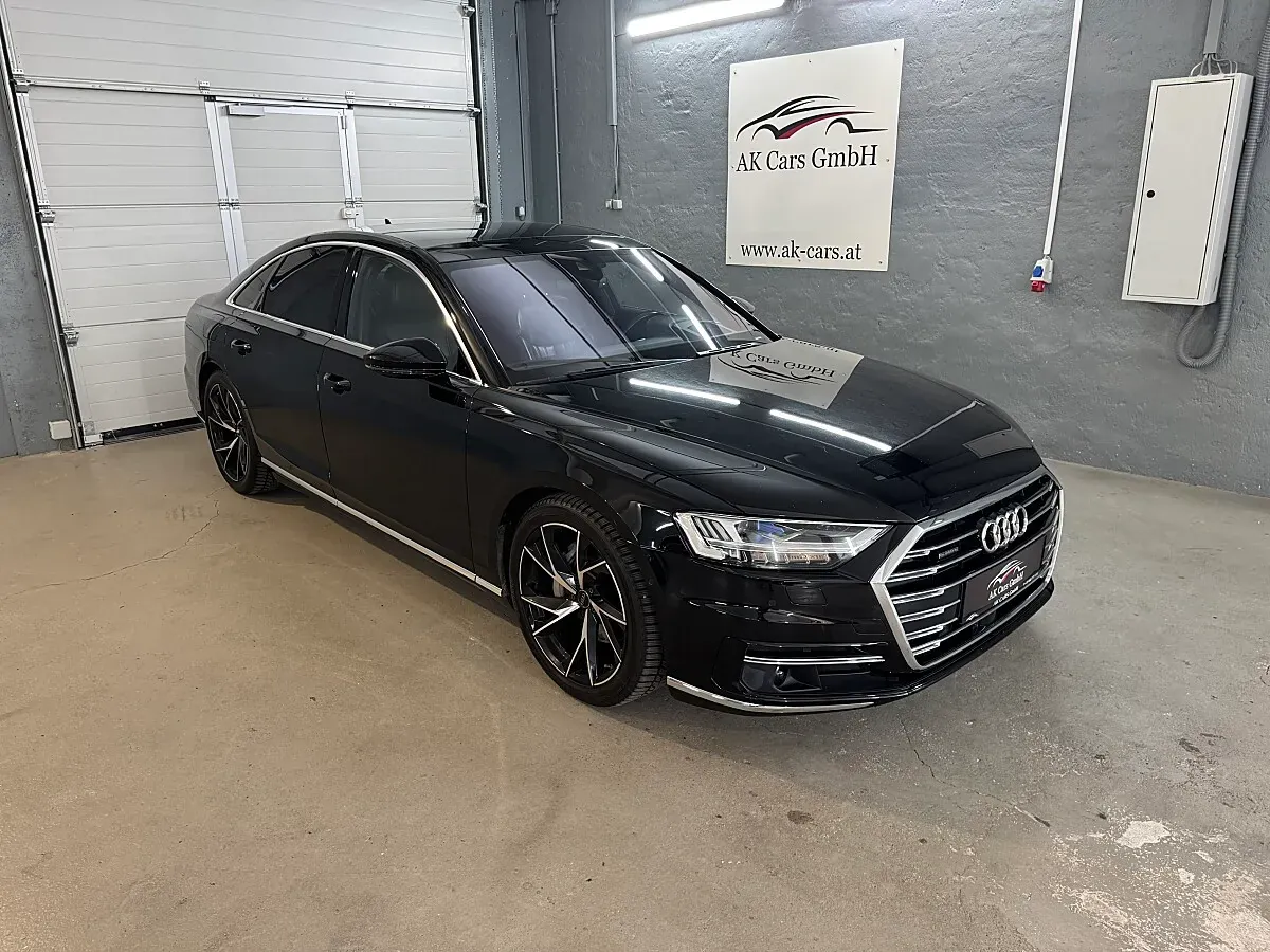 Audi A8 2021 photo 2