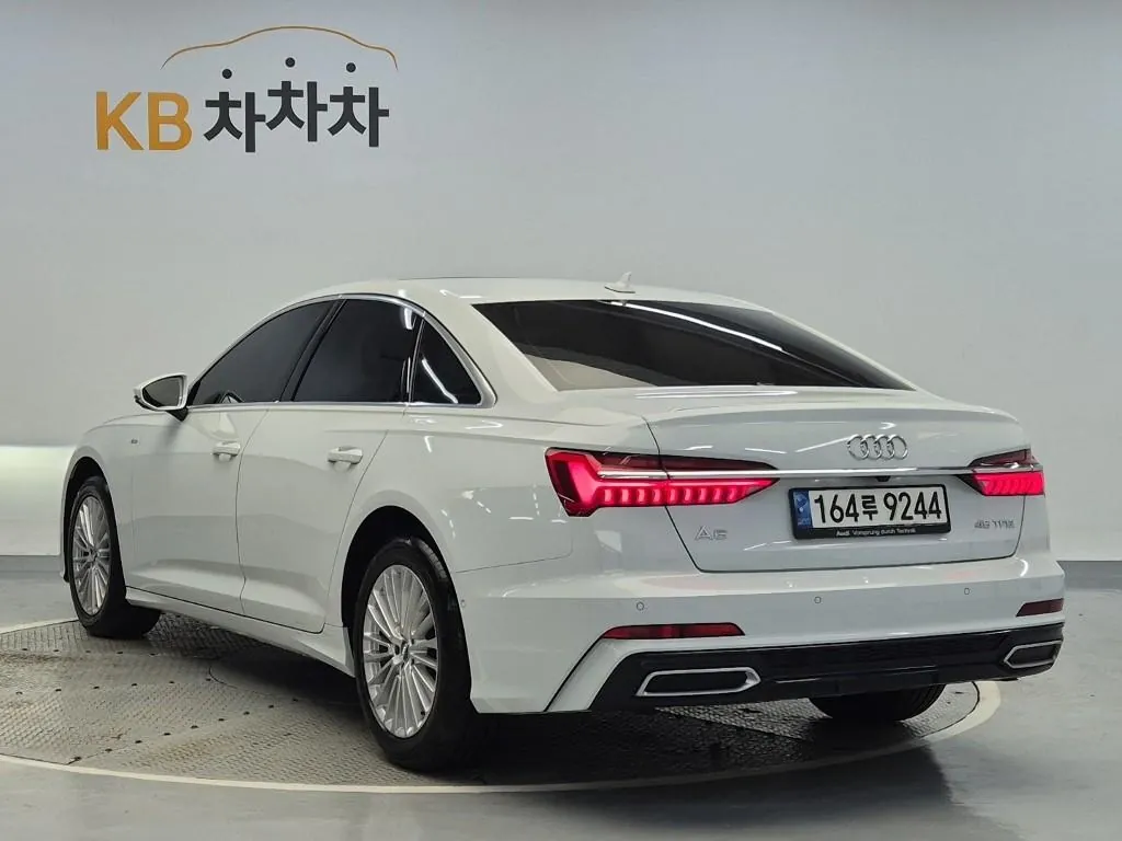 Audi A6 2020 photo 2