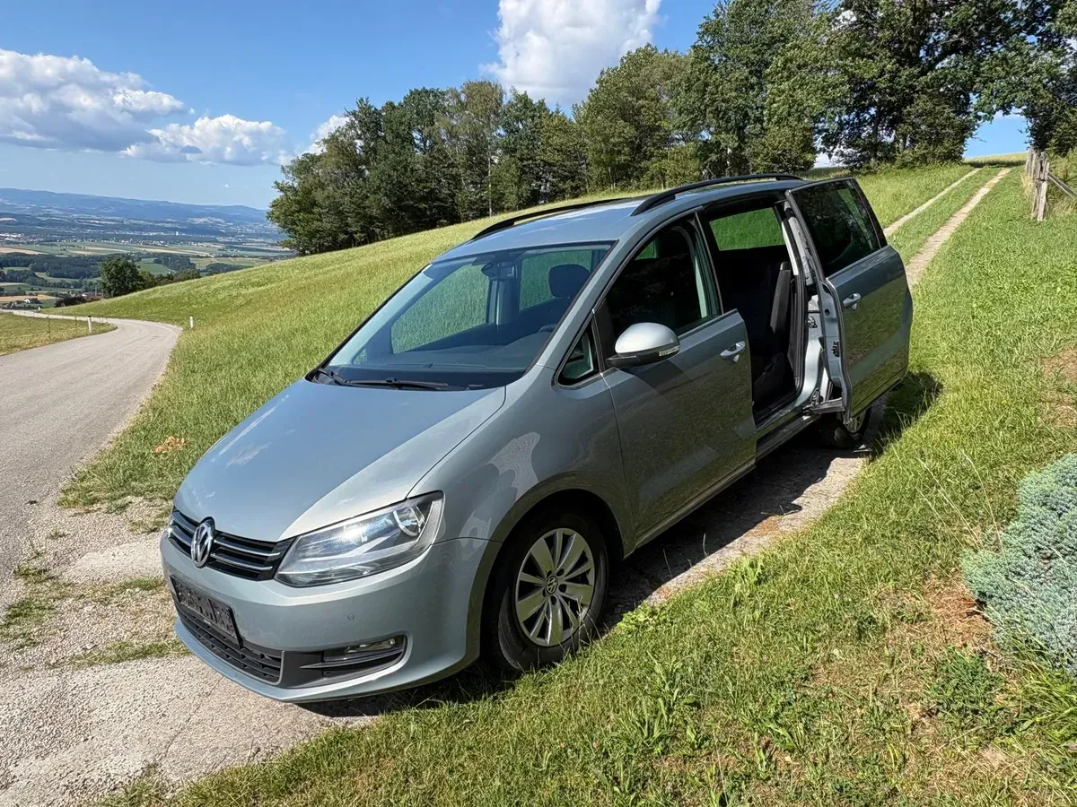 Volkswagen Sharan 2013 photo 2