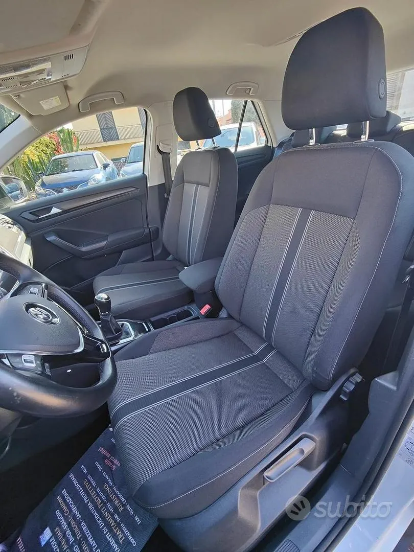 Volkswagen T-Roc 2019 photo 4