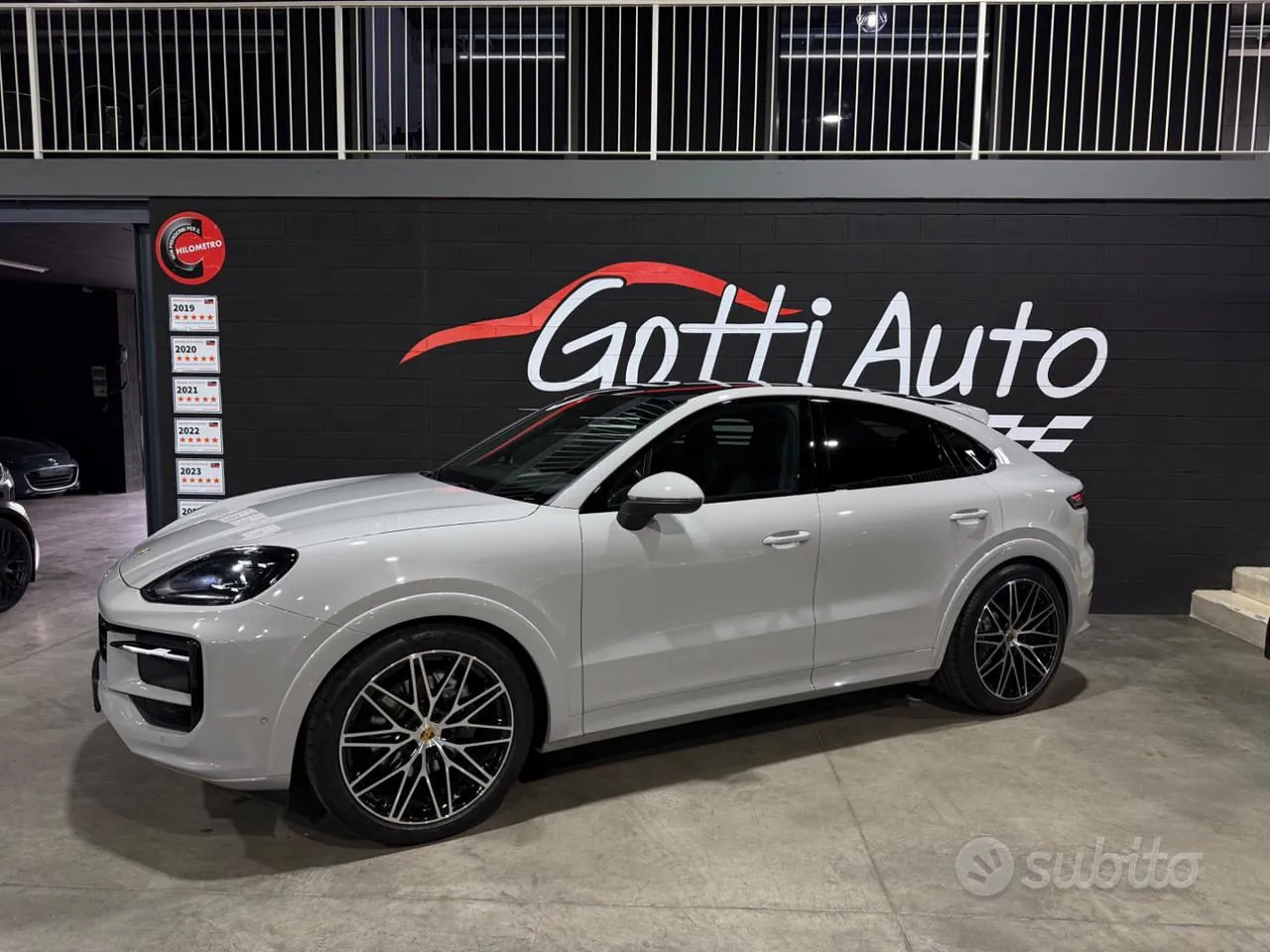 Porsche Cayenne 2023 photo 2