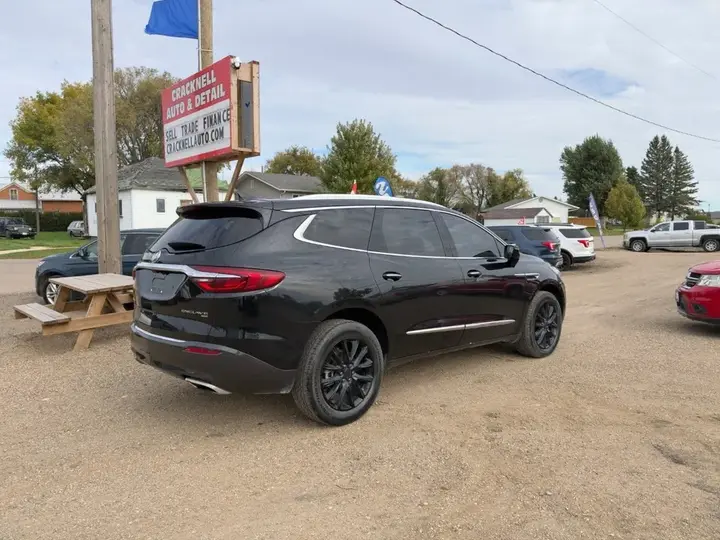 Buick Enclave 2018 photo 2