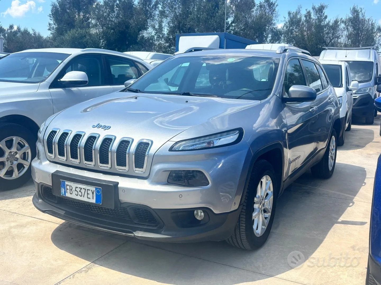Jeep Cherokee 2015 photo 2