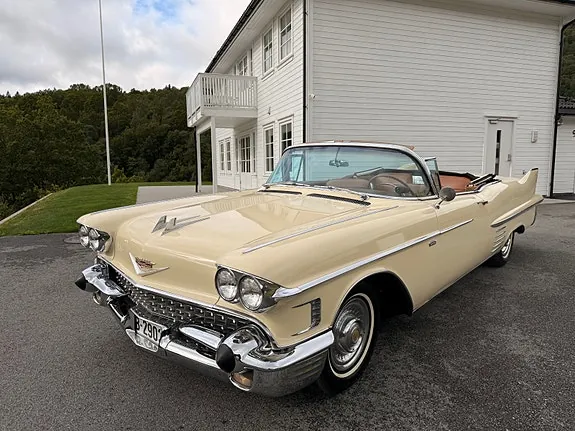 Cadillac Cab Deville 1958 photo 3