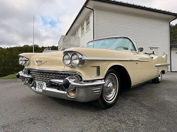 Cadillac Cab Deville 1958 photo 5