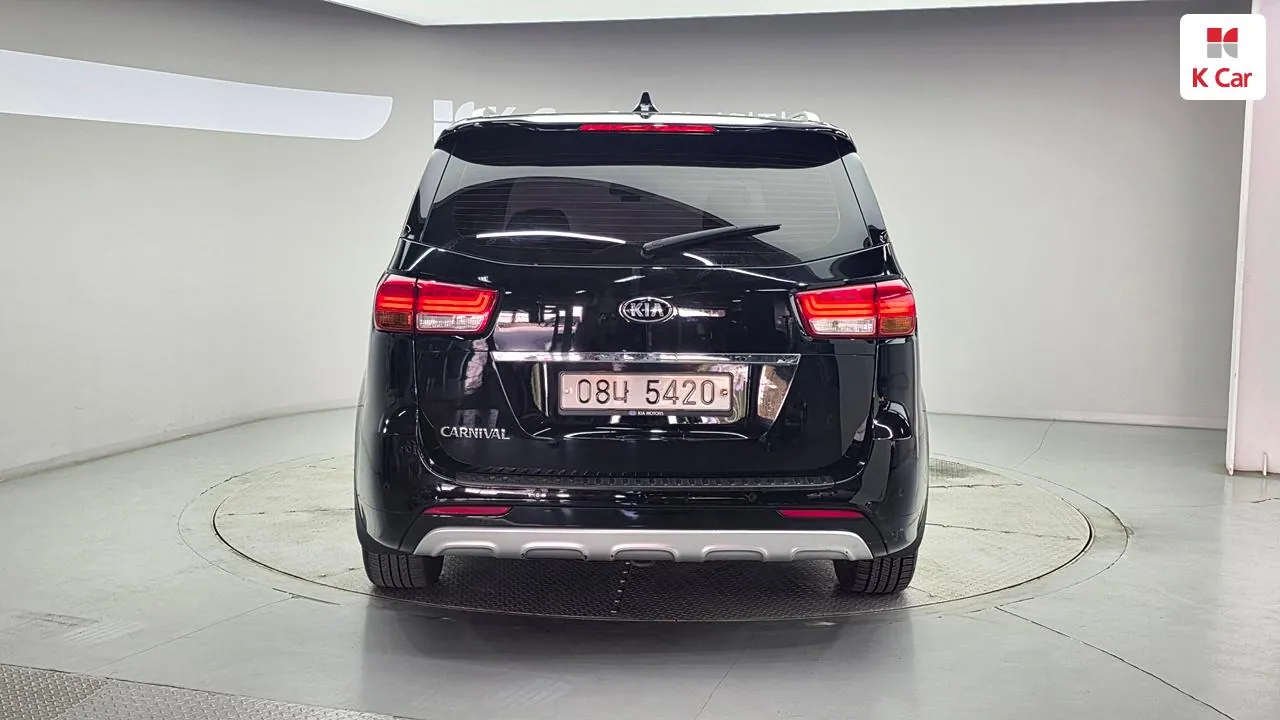 Kia Carnival 2018 photo 4