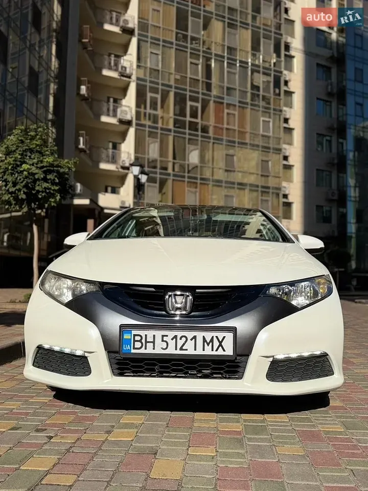 Honda Civic 2012 photo 3