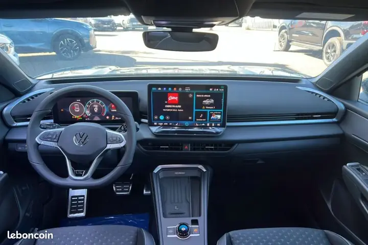 Volkswagen T-Roc 2026 photo 2