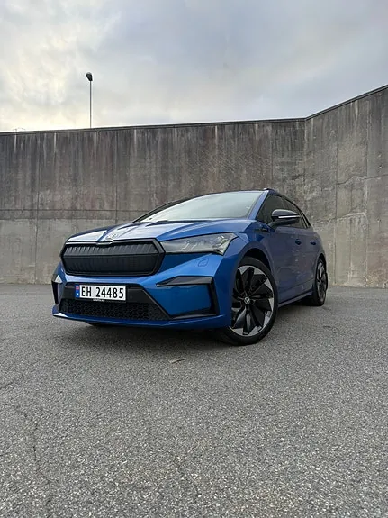 Skoda Enyaq 2023 photo 2