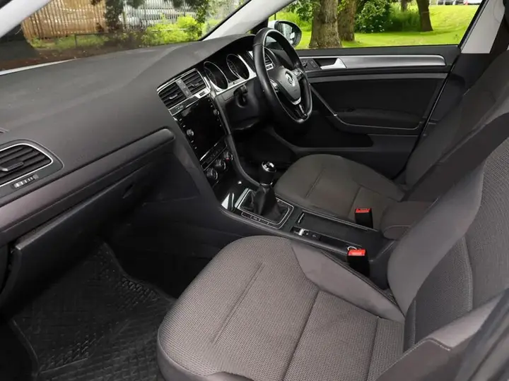Volkswagen Golf 2018 photo 5