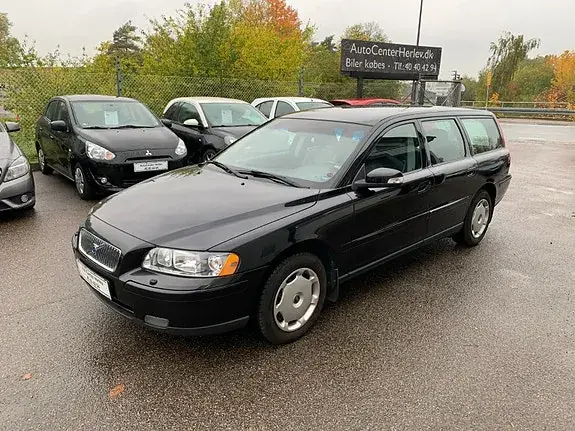 Volvo V70 2006 photo 2