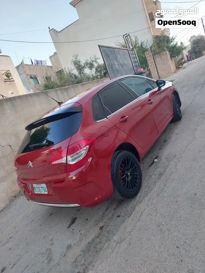 Citroen C4 2014 photo 2
