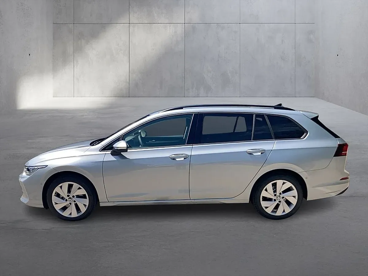 Volkswagen Golf 2026 photo 2