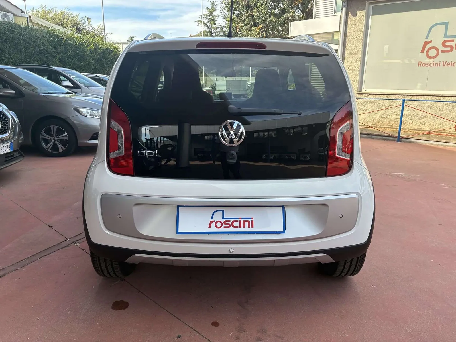 Volkswagen Up 2015 photo 5