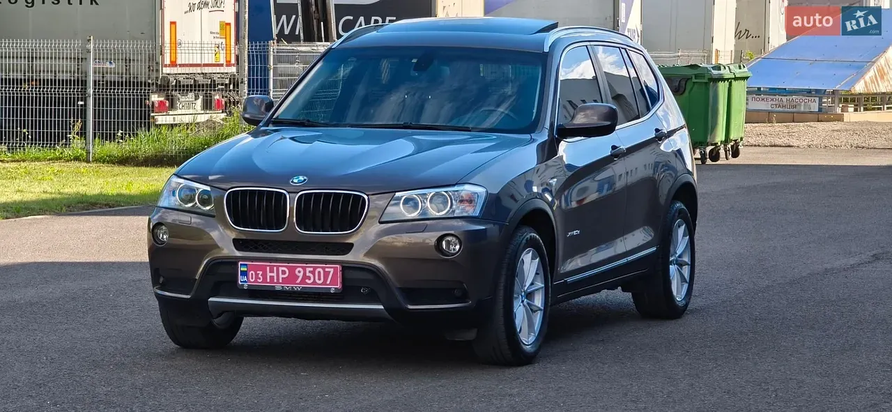 BMW X3 2011 photo 2