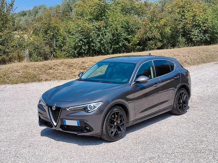 Alfa Romeo Stelvio 2017 photo 3