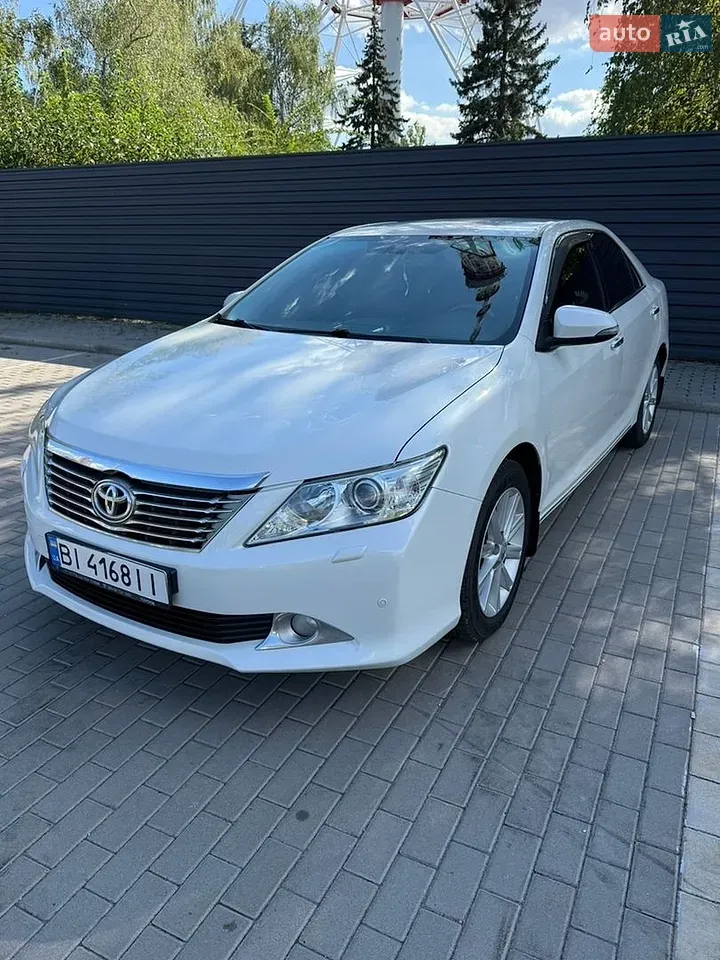 Toyota Camry 2013 photo 2