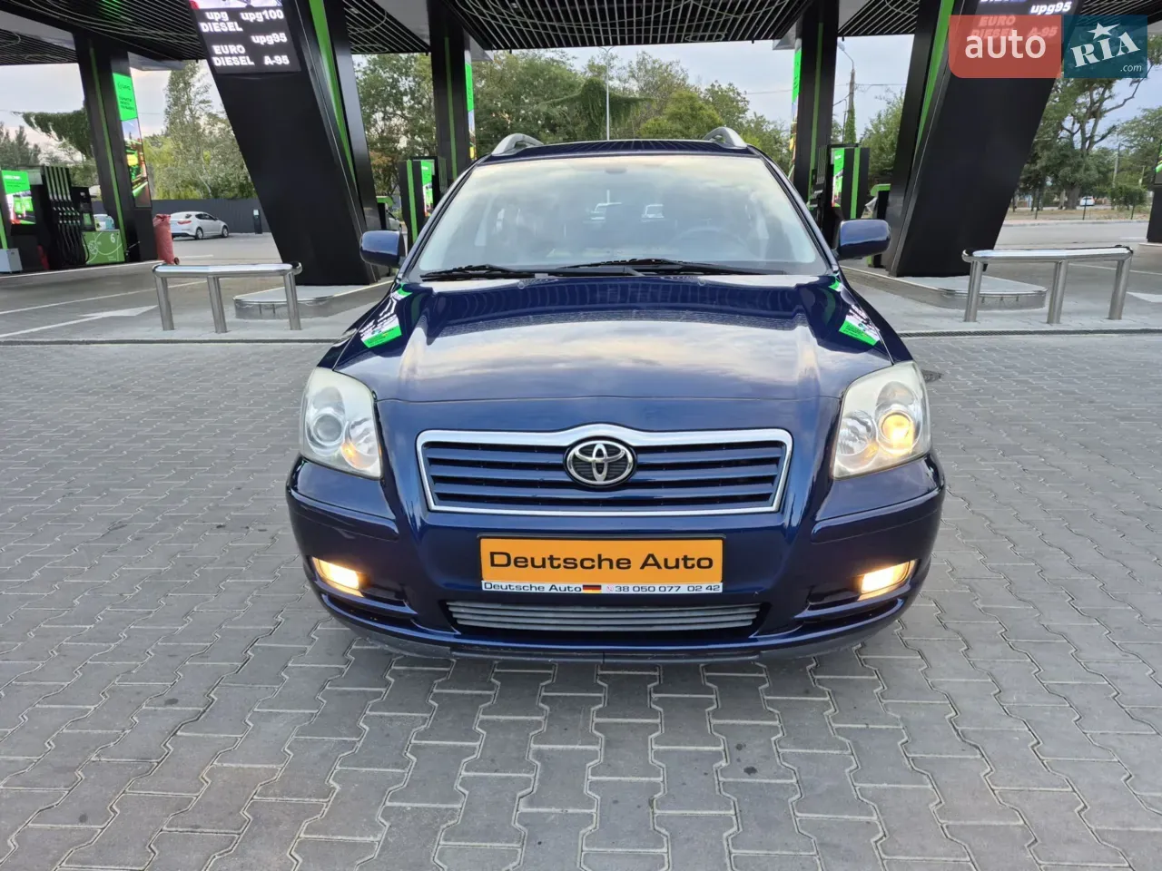Toyota Avensis 2003 photo 2