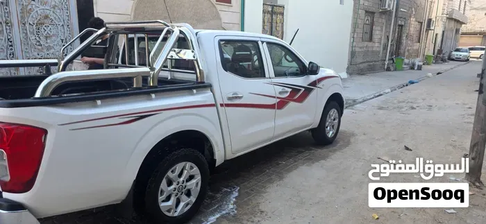 Nissan Navara 2014 photo 5