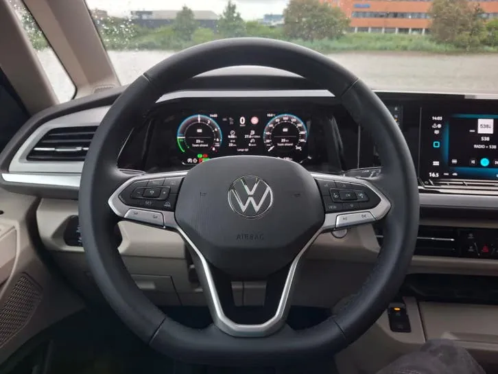 Volkswagen Multivan 2026 photo 3