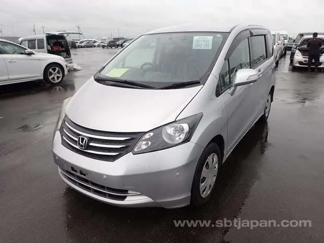 Honda Freed G 2009 photo 2