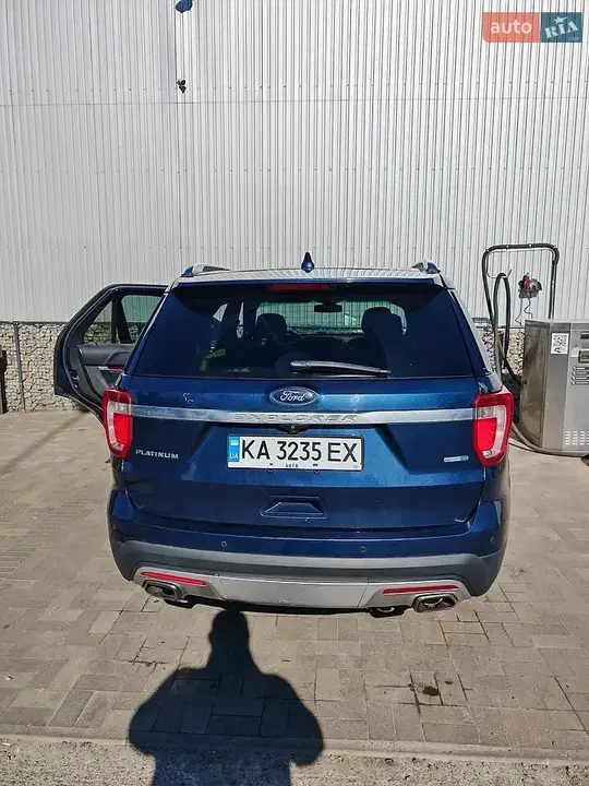 Ford Explorer 2016 photo 4