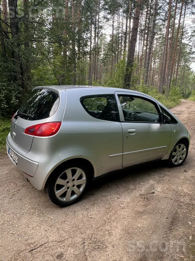 Mitsubishi Colt 2007 photo 2