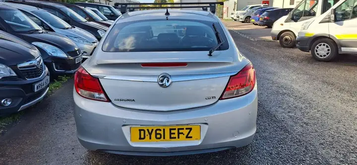 Vauxhall Insignia 2011 photo 4
