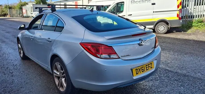 Vauxhall Insignia 2011 photo 5