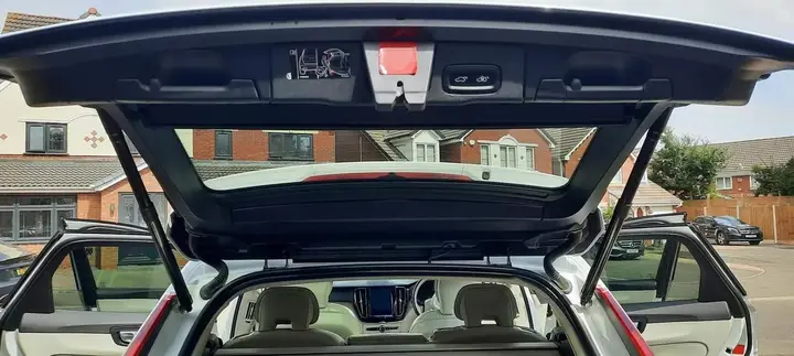 Volvo Xc60 2019 photo 2
