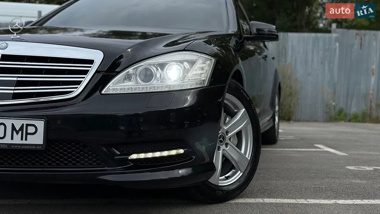 Mercedes-Benz S-Class 2010 photo 2