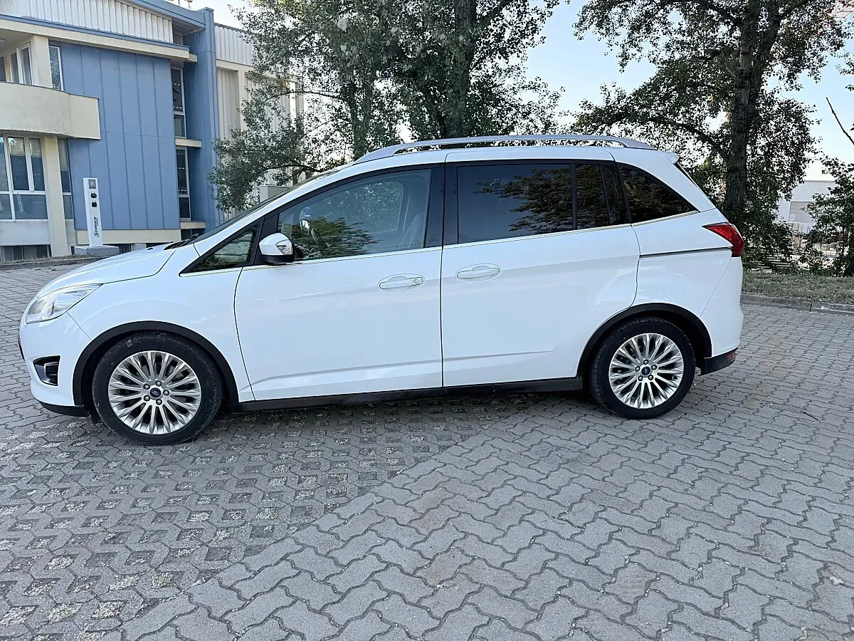 Ford C-Max 2012 photo 2