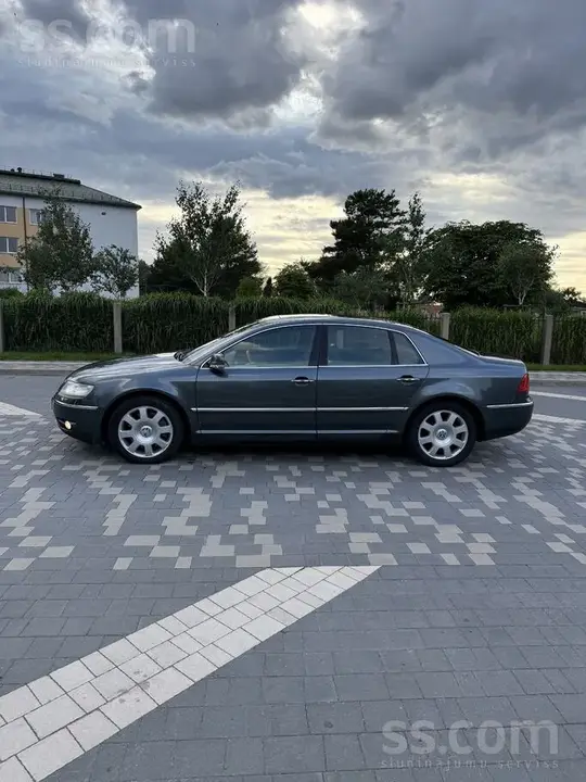 Volkswagen Phaeton 2005 photo 2