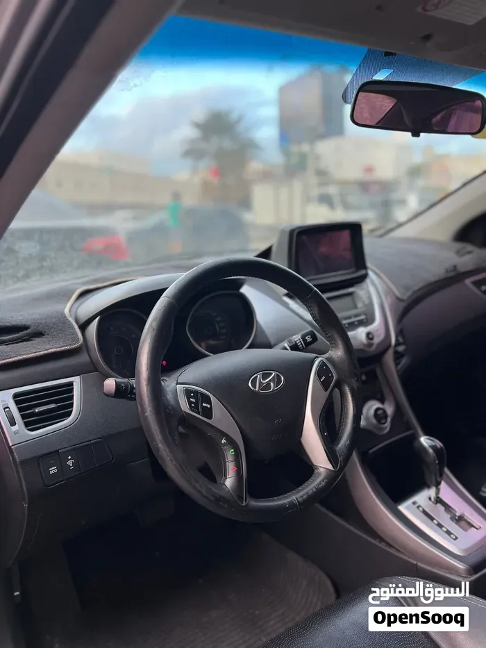 Hyundai Elantra 2012 photo 3