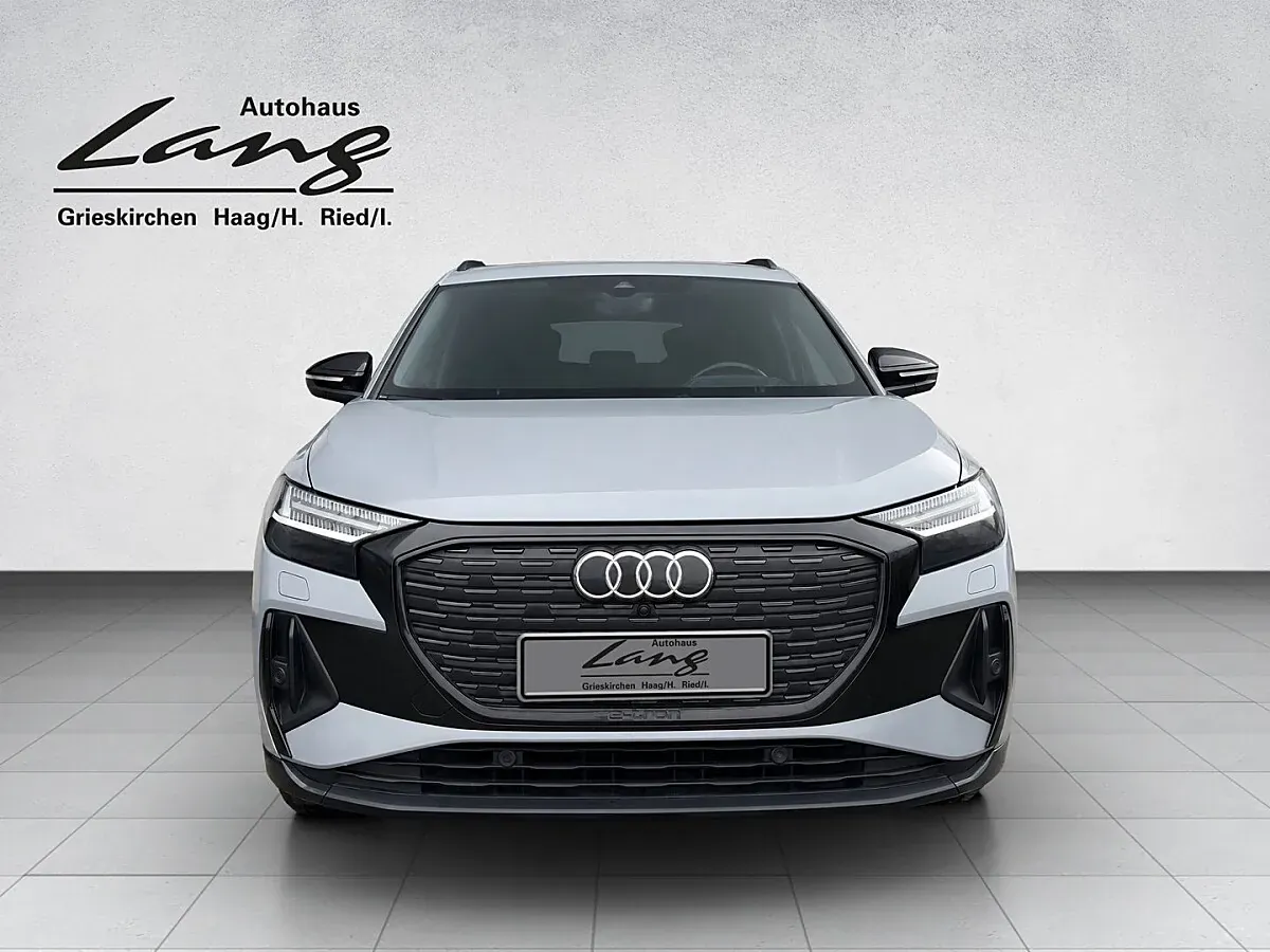 Audi Q4 2021 photo 3