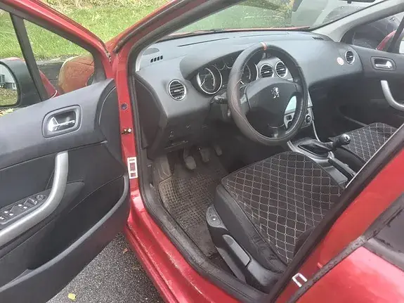 Peugeot 308 2008 photo 3